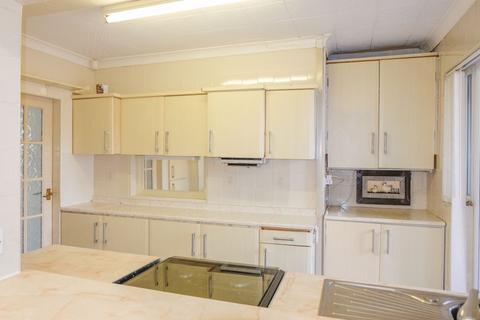 15 Lindens Drive, Sutton Coldfield, B74 2AQ