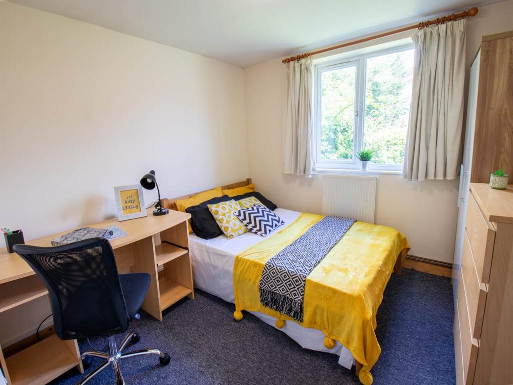 25 SMP - Bedroom 1