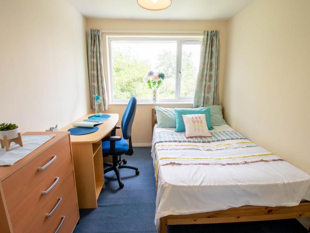 25 SMP - Bedroom 5
