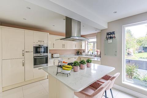 158 Littleheath Road, South Croydon, CR2 7SF