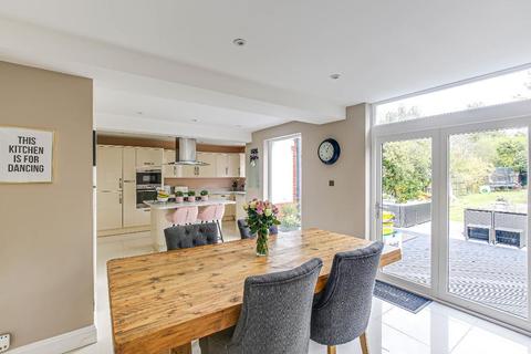 158 Littleheath Road, South Croydon, CR2 7SF
