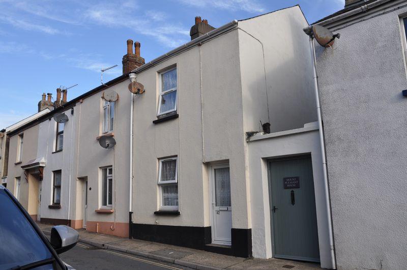 Honestone Street, Bideford 2 bed terraced house £154,500
