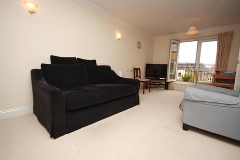 1 bedroom flat for sale, Pegasus Court, Acton, London, W3 6PT