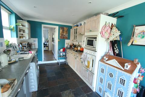 3 Dell Road, Grays, RM17 5JY