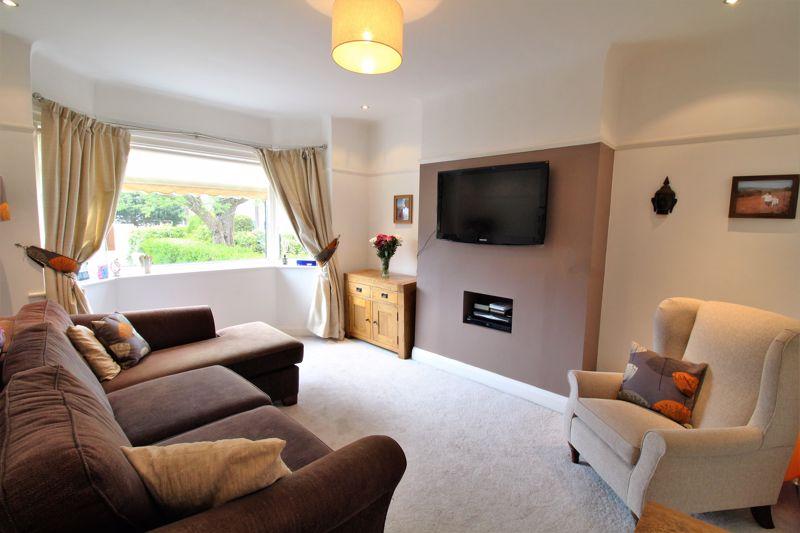 Downham Road North, Heswall 3 bed semidetached house £300,000