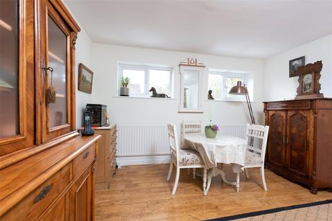 13 Monarch Close, Basingstoke, RG22 4XA