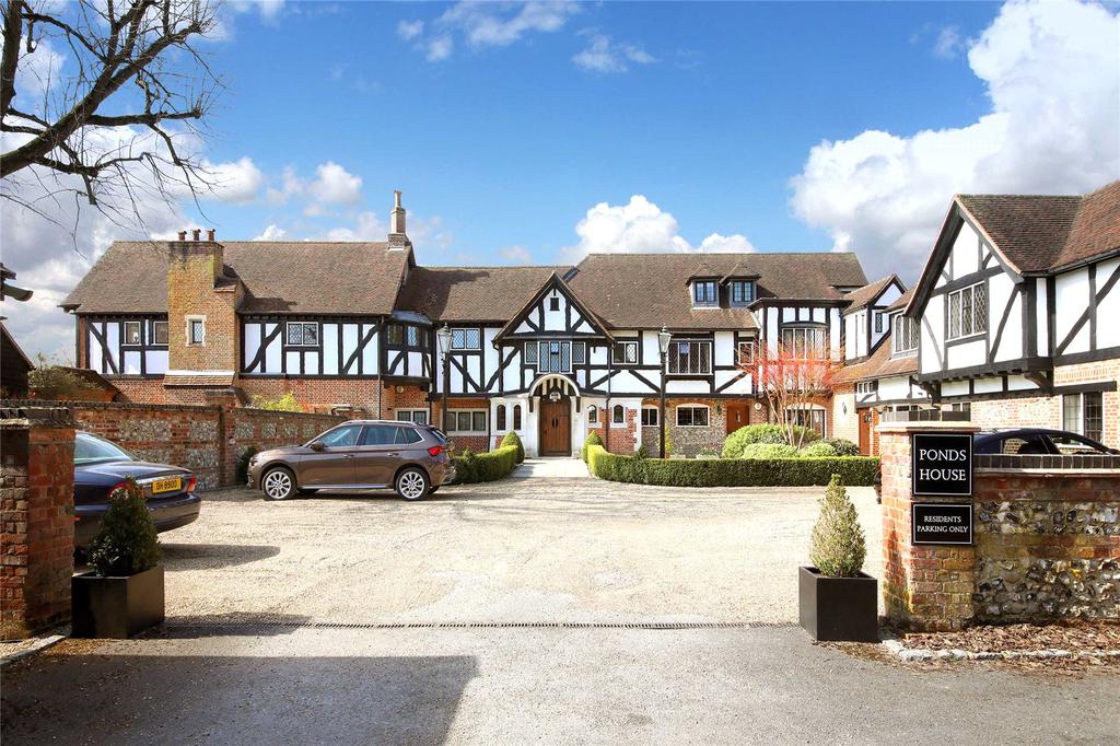 Rawlings Lane, Seer Green... 3 bed duplex £1,150,000