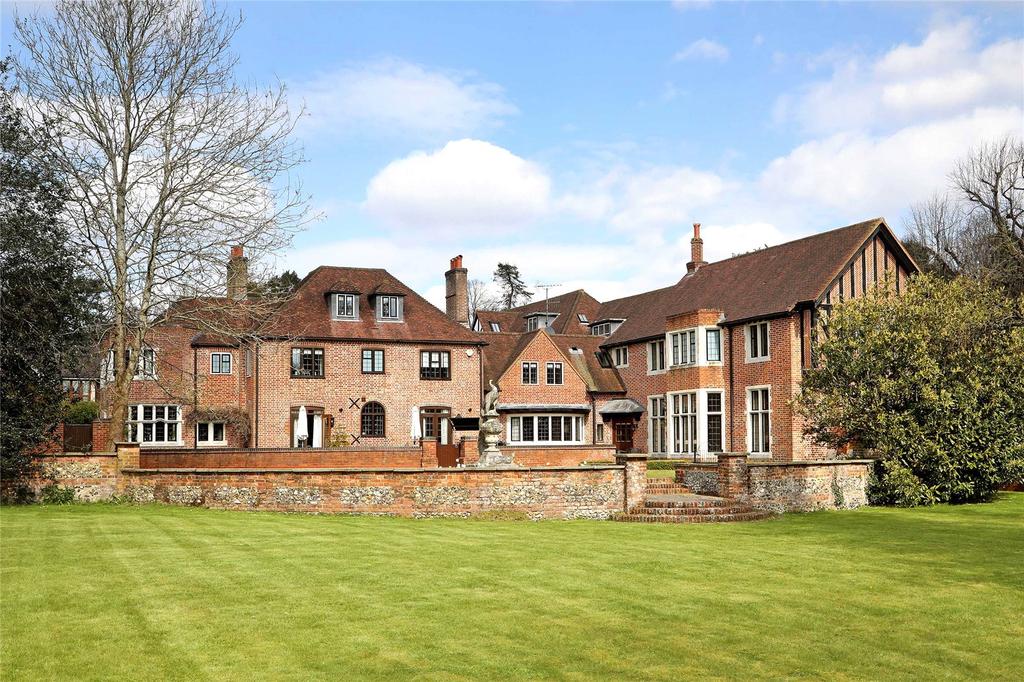 Rawlings Lane, Seer Green... 3 bed duplex £1,150,000