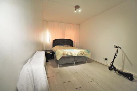 86 Coopersale Close, Woodford Green, IG8 7BH