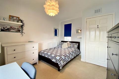 16 Clune Drive, Prestwick, KA9 1BP