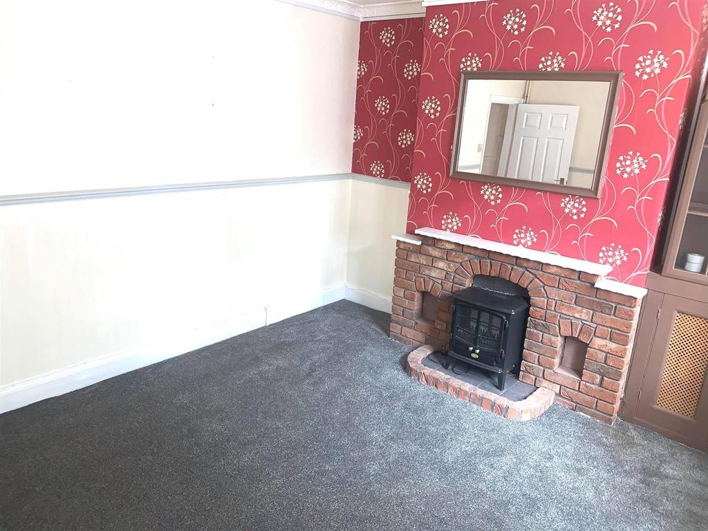 Thoresby Street, Mansfield 2 bed terraced house £550 pcm (£127 pw)