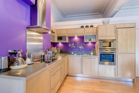 Apartment 3, George House, 1 Parade, Leamington Spa, CV32 4DG
