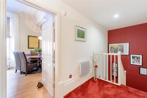 Apartment 3, George House, 1 Parade, Leamington Spa, CV32 4DG