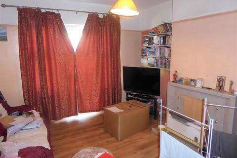 14 Addison Avenue, Hounslow, TW3 4AP