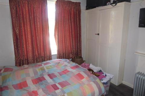 14 Addison Avenue, Hounslow, TW3 4AP