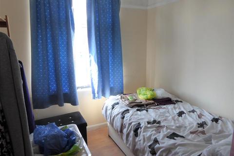 14 Addison Avenue, Hounslow, TW3 4AP