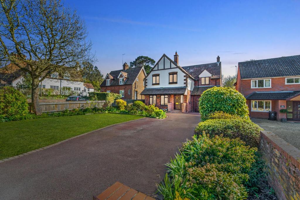 Wignall Street, Lawford 6 bed house £750,000