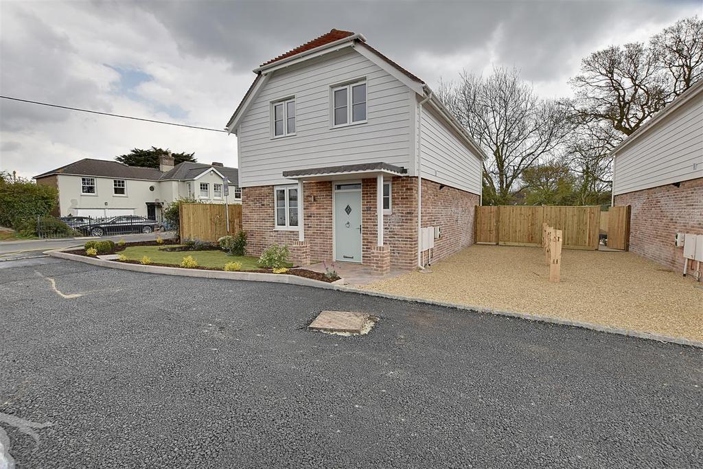 Sycamore close, Broad Oak Rye 3 bed detached house £425,000