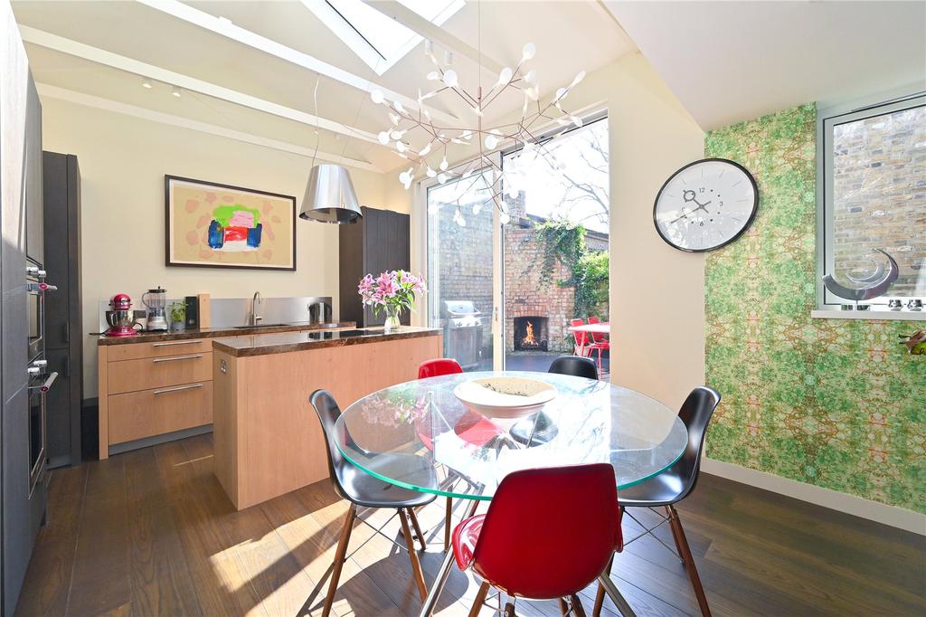 Albert Street, Camden, London, NW1 2 bed apartment £999,999