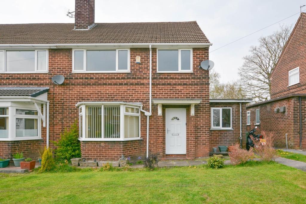 Flockton Avenue, Standish Lower Ground, Wigan, WN6 8LH 3 bed semi