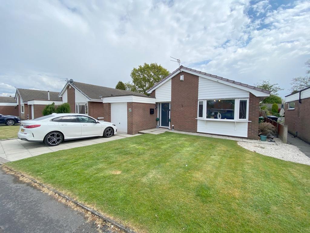 Anderson Close, Padgate, Warrington, WA2 3 bed detached bungalow £250,000