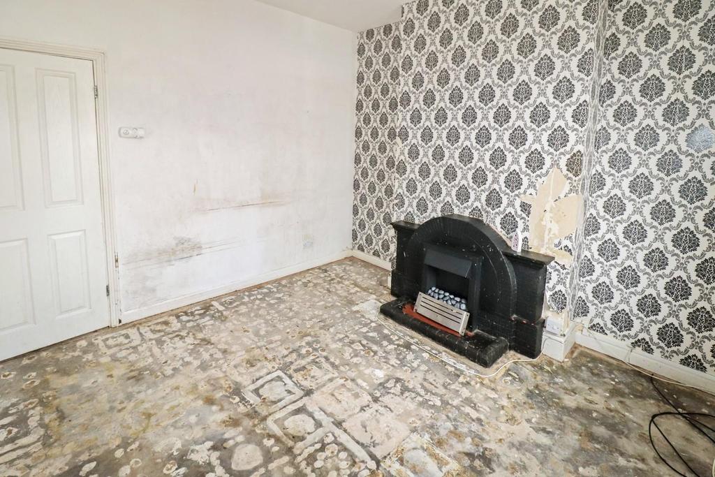Dorset Road, Coventry 2 bed terraced house £115,000
