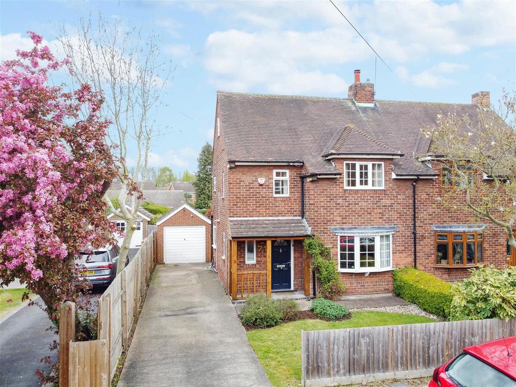Valley Road, Nottingham 3 bed semidetached house £310,000