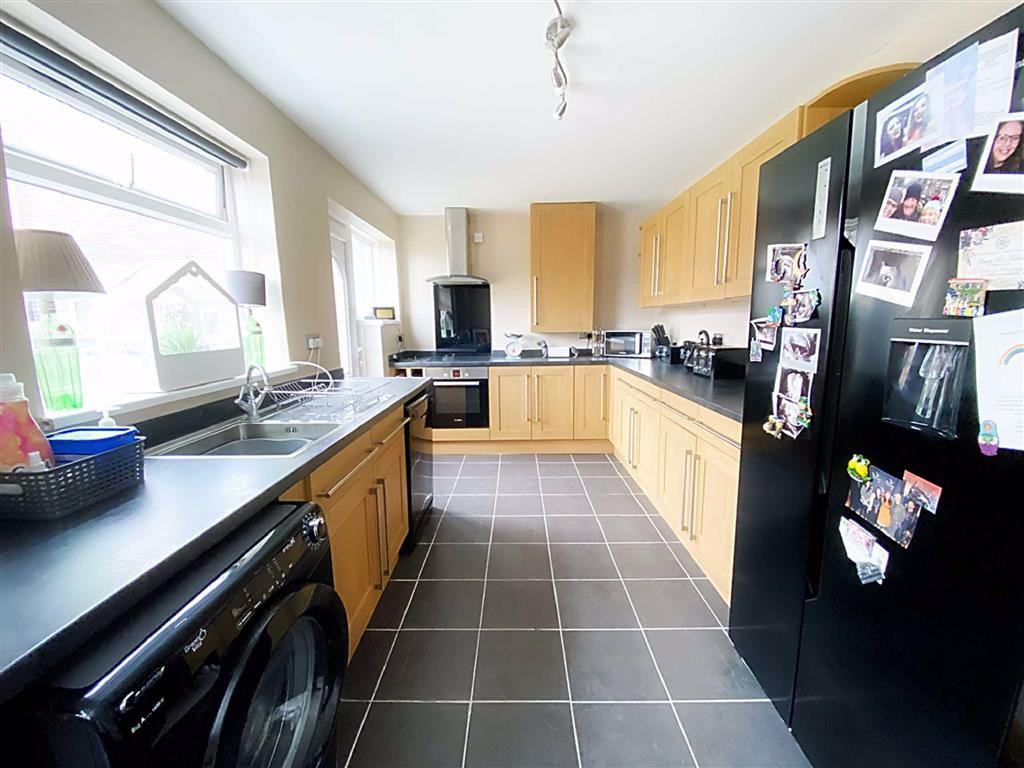 Coldstream Gardens, Howdon, Wallsend... 3 bed semidetached house £
