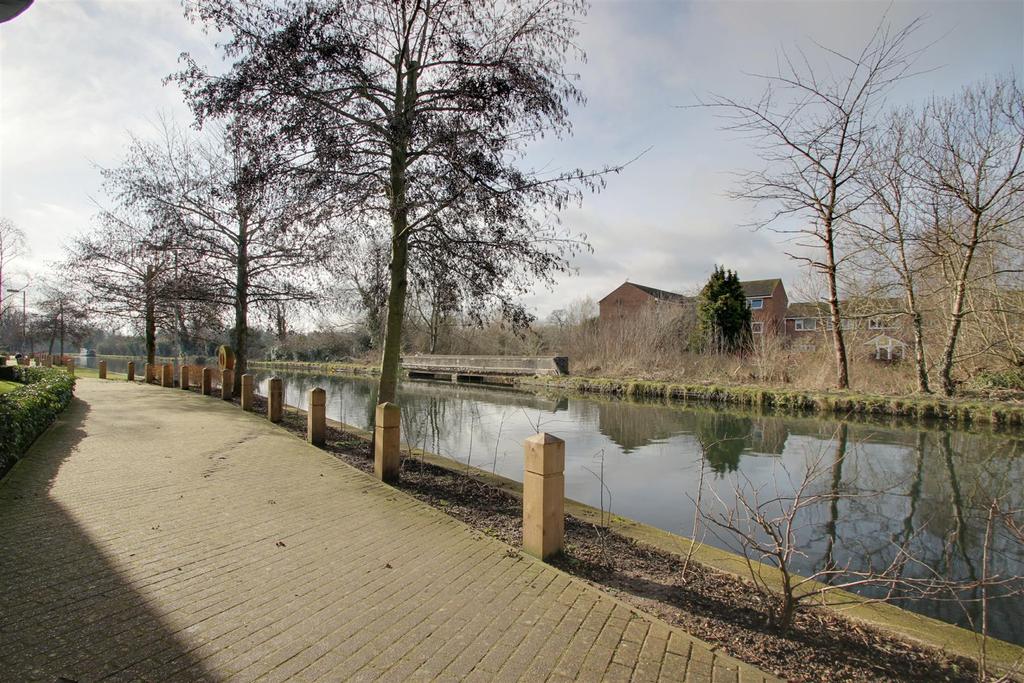 Canal view 3.jpg