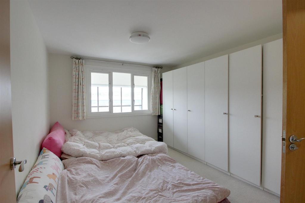 Bedroom 1.jpg