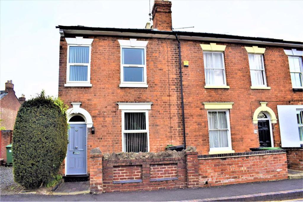 Fort Royal Hill, Worcester 2 bed end of terrace house £240,000