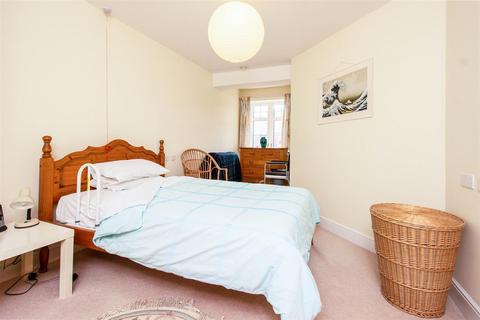 1 bedroom apartment for sale, Stiperstones Court, 167-170 Abbey Foregate, Shrewsbury, Shropshire, SY2 6AL