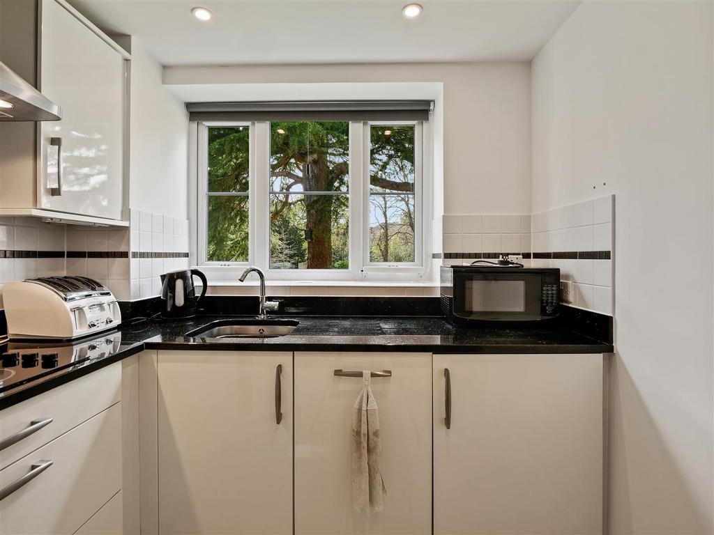 St. Pauls Cray Road, Chislehurst 2 bed apartment £475,000