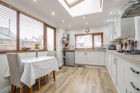 37 Avondale Crescent, Cardiff, CF11 7DE