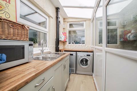 8 Beda Road, Cardiff, CF5 1LW