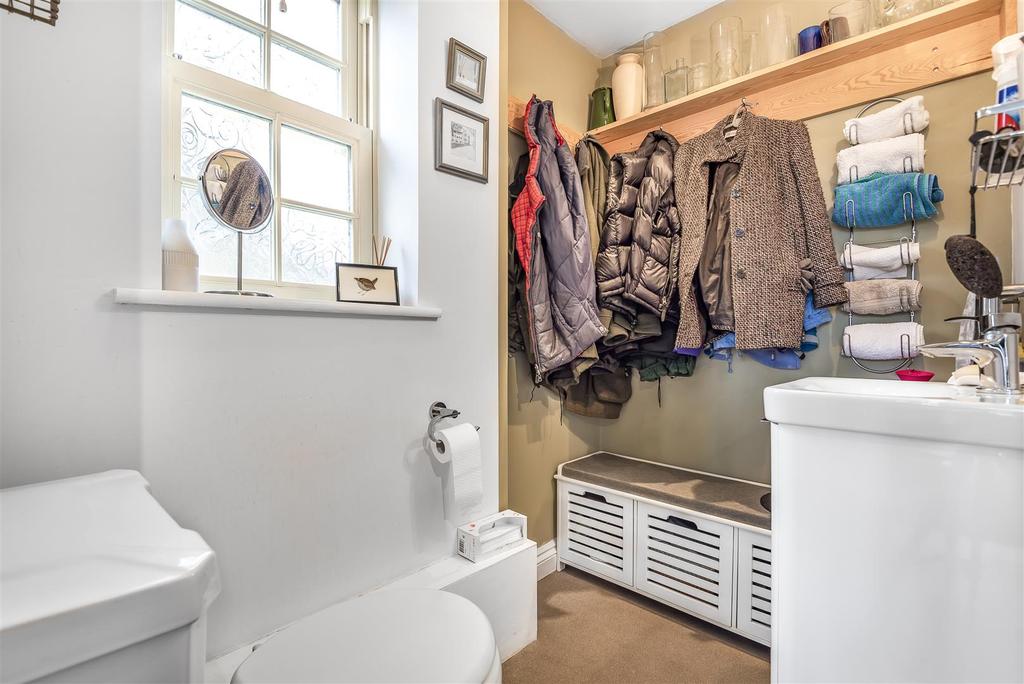 Guest cloakroom
