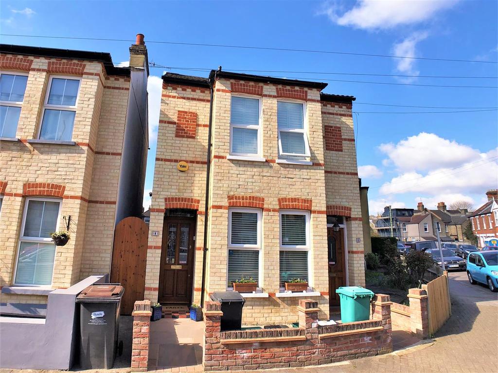 Bromley Crescent, Shortlands, Bromley, BR2 1 bed flat for sale £300,000
