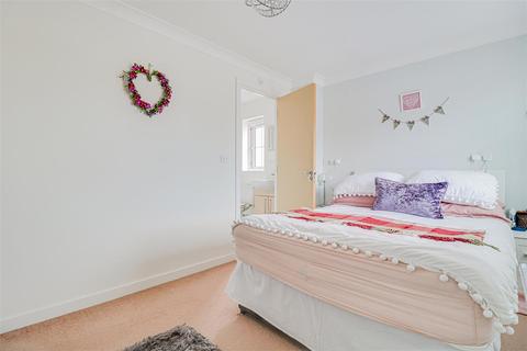 27 Havengore Close, Great Wakering, Southend-on-sea, SS3 0PH