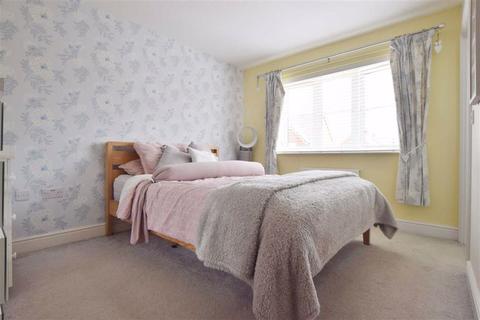 12 Emery Avenue, Gloucester, GL1 5QP