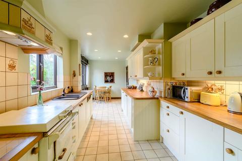 Windmill Barn Buntsford Hill, Stoke Heath, Bromsgrove, B60 3AP