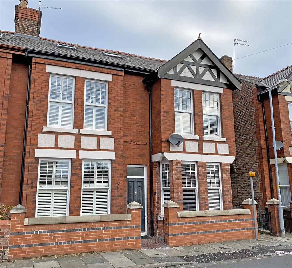 Alexandra Road Crosby 4 bed semidetached house £350,000