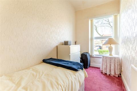 11 Bardsley Vale Avenue, Oldham, OL8 3HZ