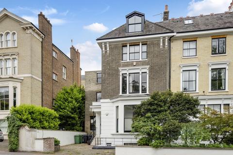 Flat 3, 7 Hampstead Lane, London, N6 4RT