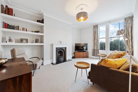 Flat 3, 7 Hampstead Lane, London, N6 4RT