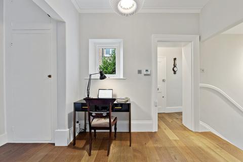 Flat 3, 7 Hampstead Lane, London, N6 4RT