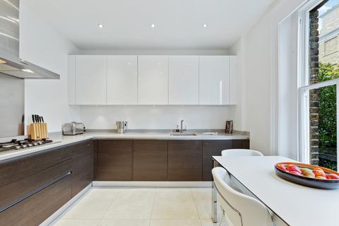 Flat 3, 7 Hampstead Lane, London, N6 4RT