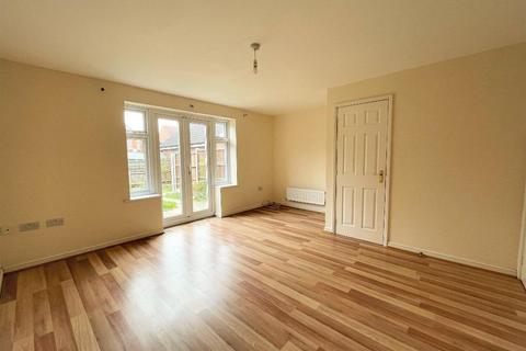 3 bedroom terraced house to rent, Washington Drive, Carbrooke, IP25