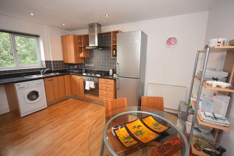 2 bedroom flat to rent, Stretford Road, Hulme, Manchester, M15 6HE