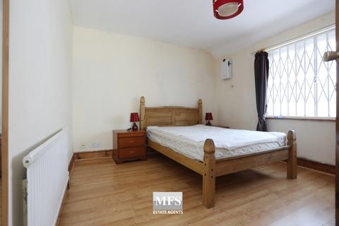 108 Waye Avenue, Hounslow, TW5 9SF