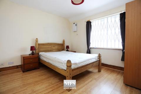 108 Waye Avenue, Hounslow, TW5 9SF